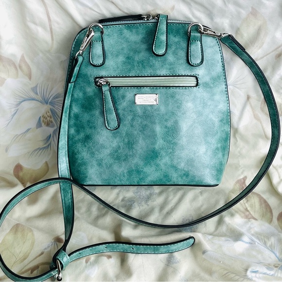 Italian Commuter Crossbody Vegan Leather Purse Handbags - Coco and Carmen - Chic Marble Teal Green Crossbody Bag